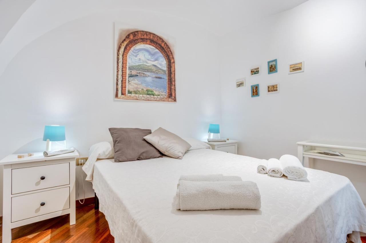 Guesthost - Casa Querida Central & Elegant Flat Napoli Exterior foto
