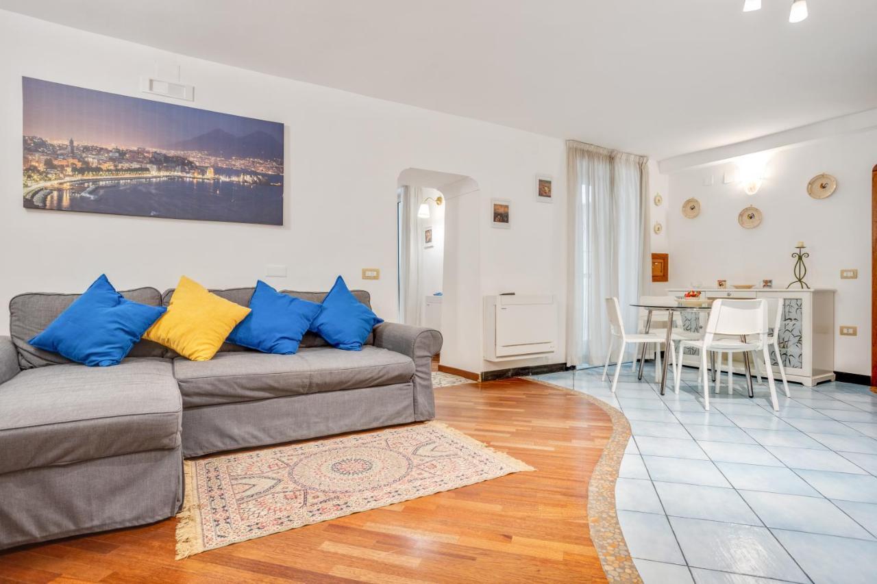 Guesthost - Casa Querida Central & Elegant Flat Napoli Exterior foto